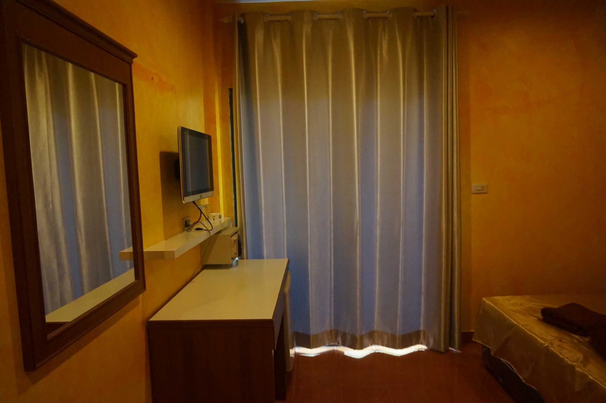 Ban Elephant Blanc Apartment Kata Plajı Dış mekan fotoğraf